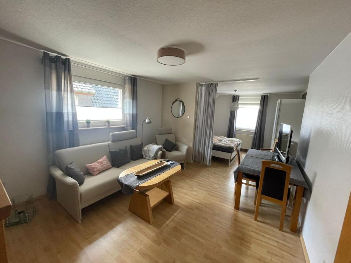 Appartement Am Stadtrand Von Minden Buitenkant foto